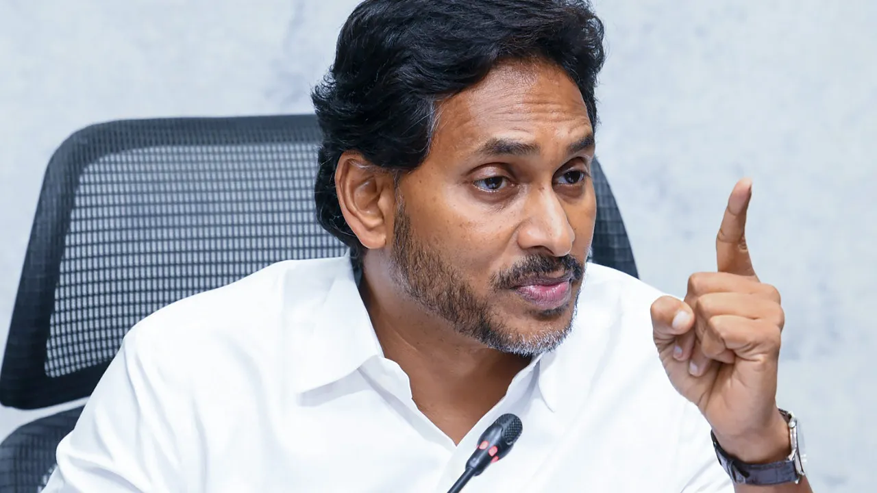 స్థానిక ఎన్నికల హింసపై ఆధారాలతో కోర్టుకు వెళ్లాలని జగన్ పిలుపు